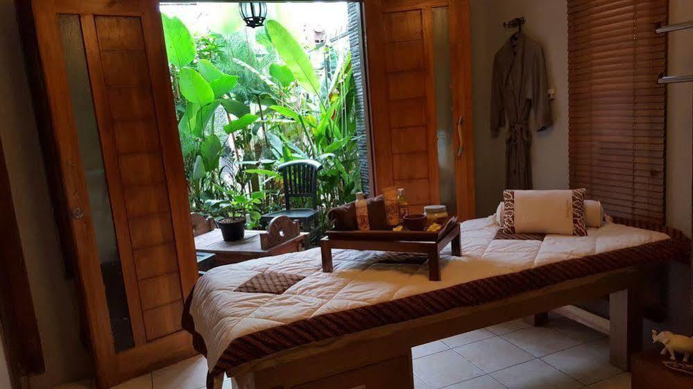 Hôtel Capital O 852 The Silk At Dago à Bandung Extérieur photo